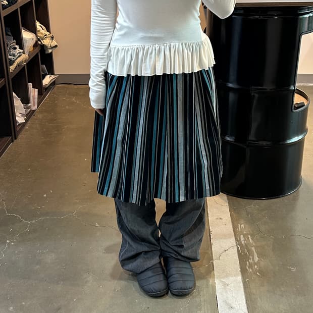 컬러믹스 스트라이프 미디 스커트