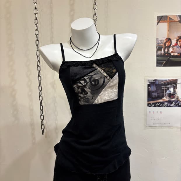 ozz on 오즈온 벨벳 레이어드 패치워크 레이스 블랙 니트 슬리브리스