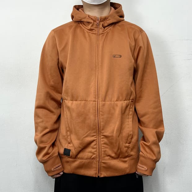 오클리 아이콘 로고 소프트 트랙탑 후드집업