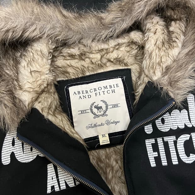 아베크롬비 울프죠 블랙