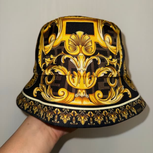Fendi X Versace 펜다체 fendace 버킷햇 57사이즈