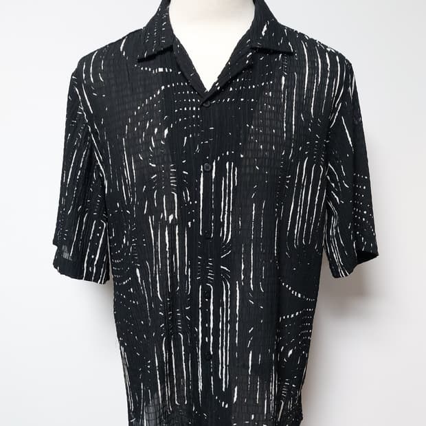 자라(ZARA) 남성용 프린트 반팔 셔츠(L)

