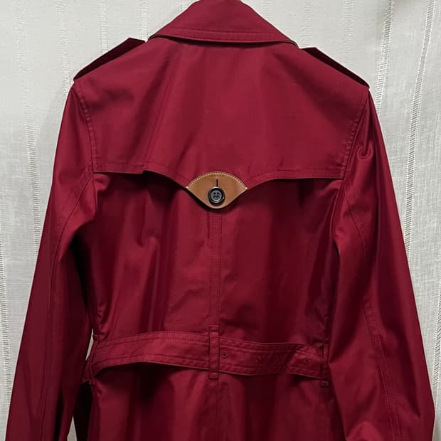 코치(Coach) 리얼 레더 로고패치 벨티드 트렌치 코트 (버건디/M)