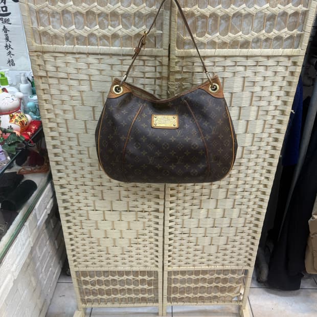 정품 루이비통 갈리에라 숄더백 팝니다