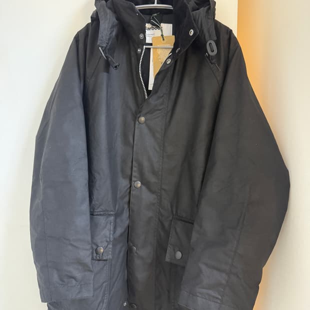 바버 x 마가렛호웰 스탠드 칼라 왁스 자켓(블랙 / xs)