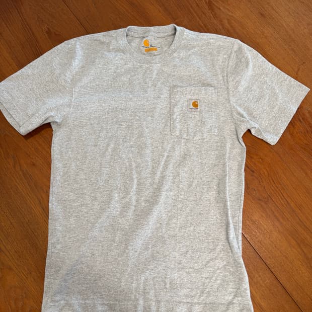 칼하트 그레이 포켓 티셔츠 S 사이즈