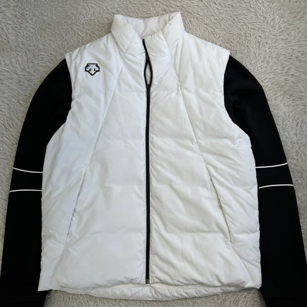 데상트 다운 패딩조끼 부착형 점퍼/#482