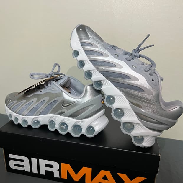 나이키 에어맥스 Dn8(새상품)250mm