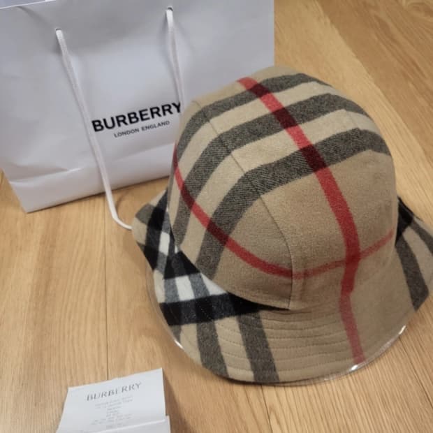 버버리 이그제저레이트 체크 더블 울 버킷햇 
M