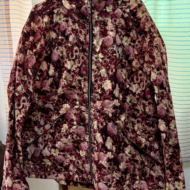 스투시 플로랄 나일론 비치 쉘 자켓 마룬