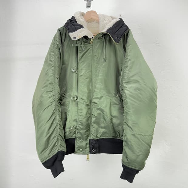 헬리녹스 x 알파인더스트리 리버서블 N-2B 쇼트 웨이스트 파카 자켓