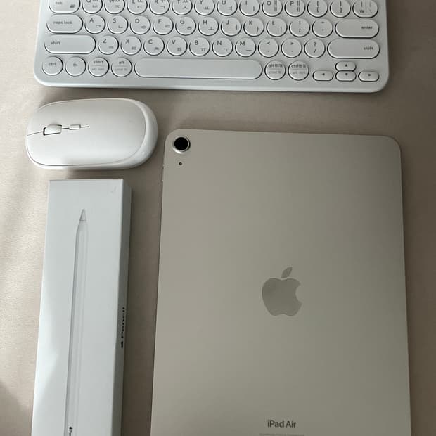 S급)아이패드 에어5세대  + 애플펜슬 2세대 + 로지텍 키보드 + 블루