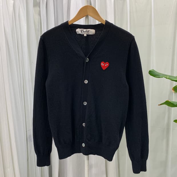 꼼데가르송 하트와펜 울100 가디건 1823
