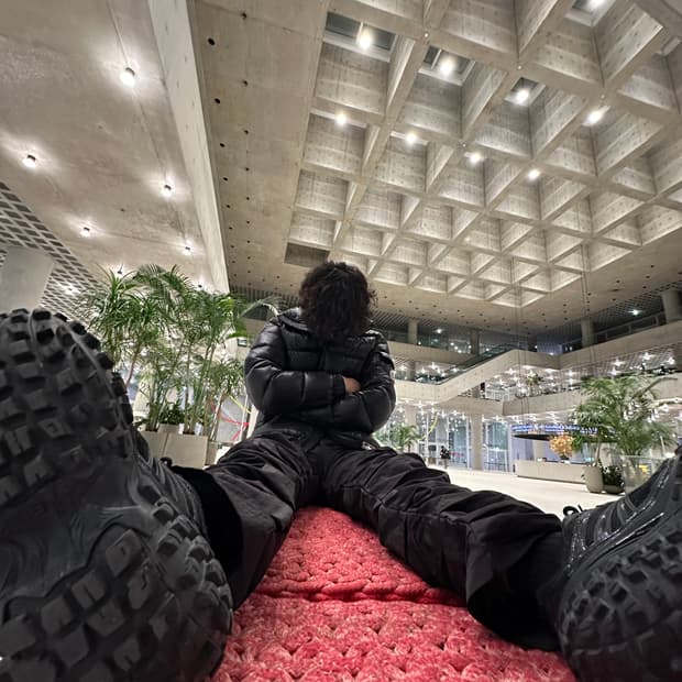 발렌시아가 디펜더 42 (실착샷첨부)