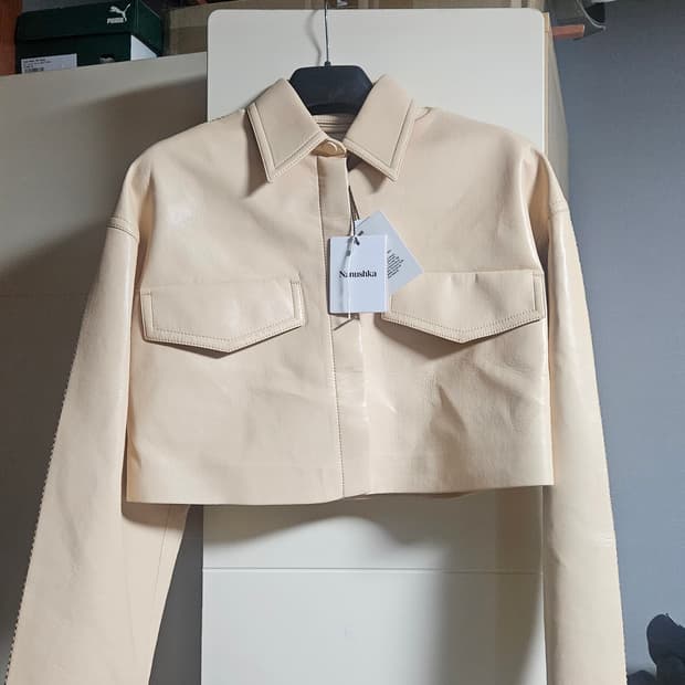 나누슈카 가죽자켓 레더점퍼 300만짜리 정품 신품