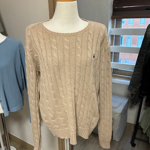 폴로 베이지 니트