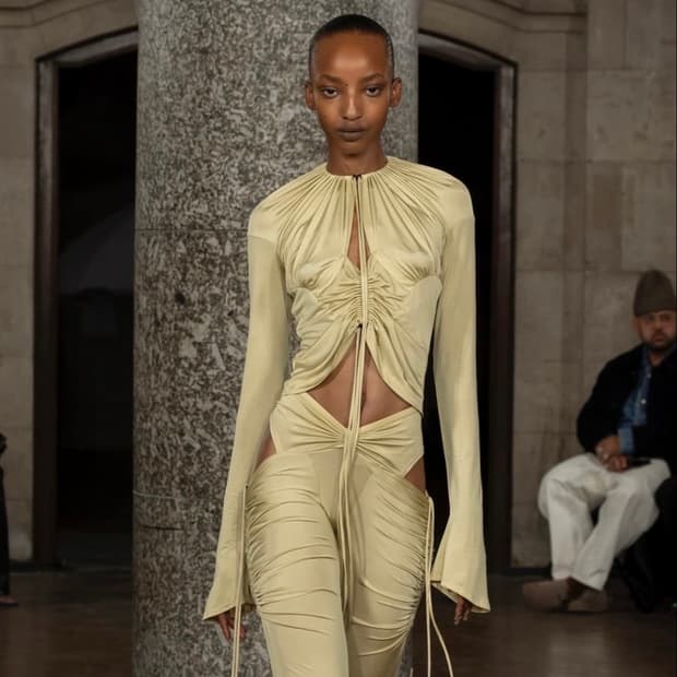 KNWLS 셔링 블라우스