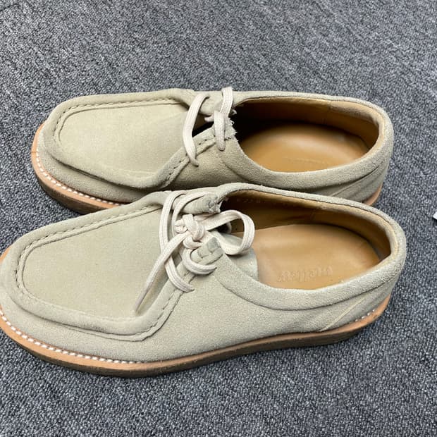 로맨틱무브 티롤리안 로우 아이보리 (255 실사이즈265)