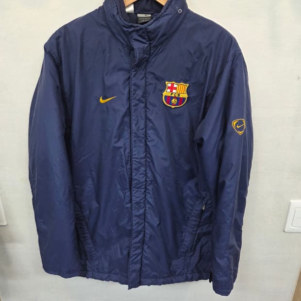 나이키 올드스쿨 00s 바로셀로나 미드필더 패딩 점퍼 95 100