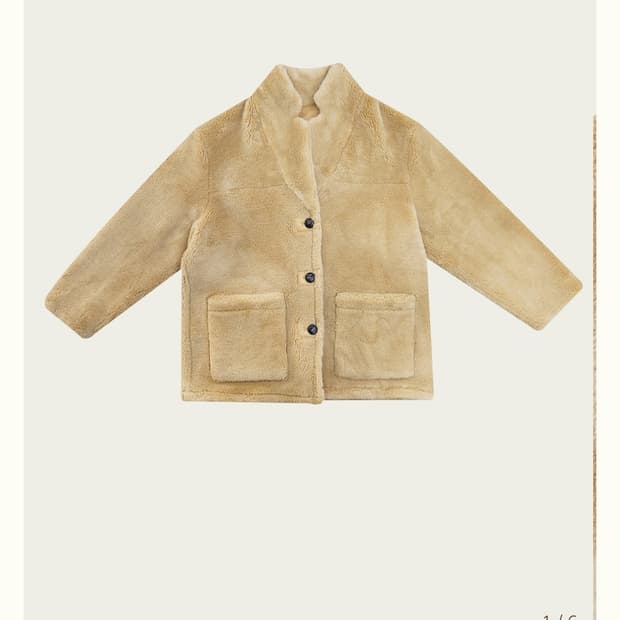 리본빛 Berin Reversible Shearling Coat