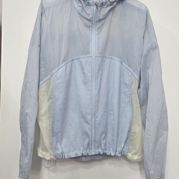 뉴발란스 여성 바람막이