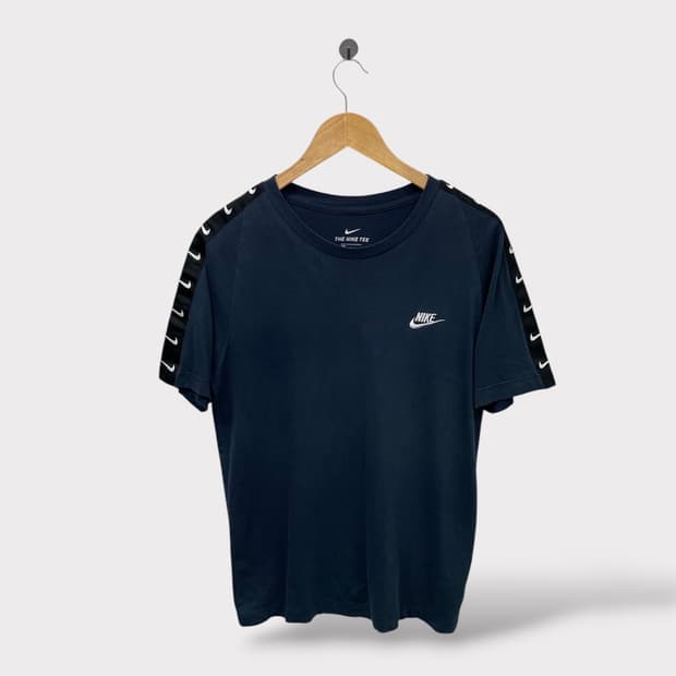 나이키 멀티 스우시 반팔티셔츠 M