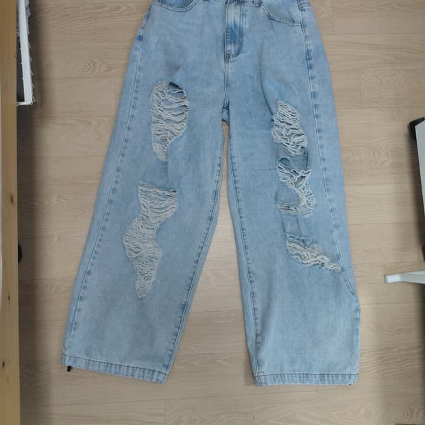 블랙업  BLACKUP 연청 찢청 밑단 스트링 데미지드 와이드진