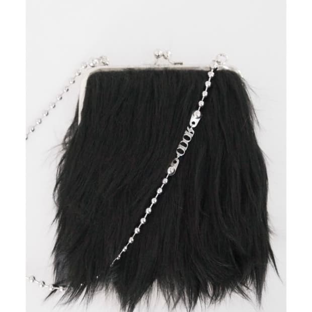 오도어 메이드 퍼 체인백