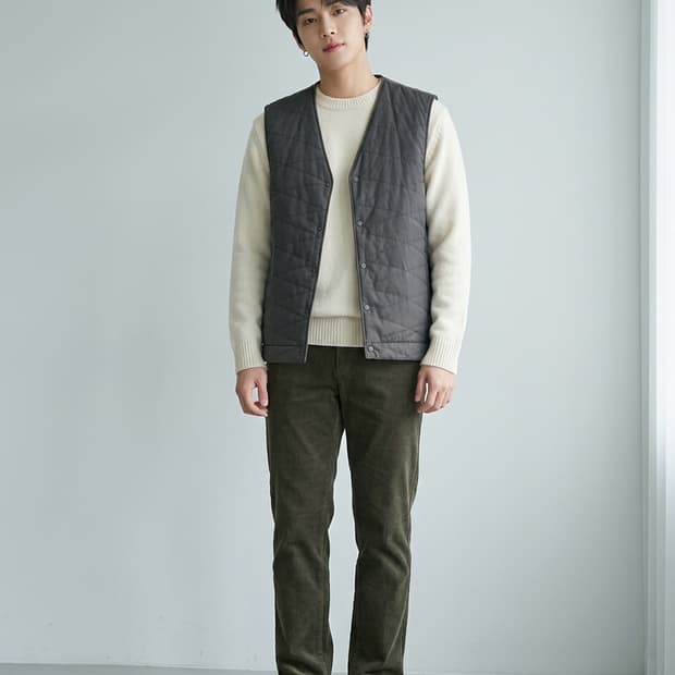 시리즈(series;) 기하학 퀼팅 패딩 베스트 다크그레이