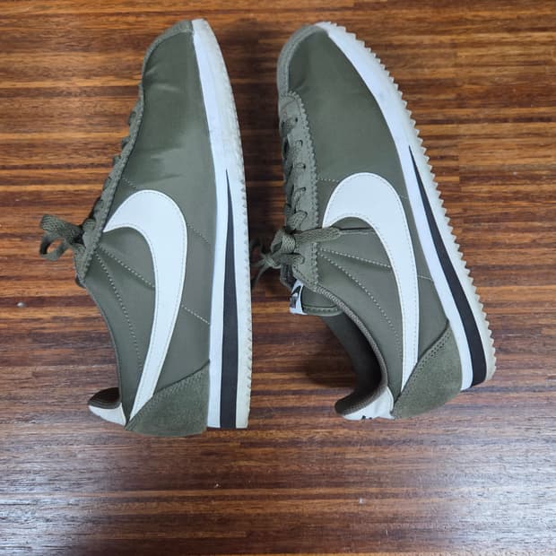 나이키 코르테즈 나일론 스웨이드 카키흰 255