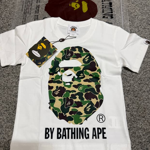 베이프 키즈 카모 반팔티 110 새상품