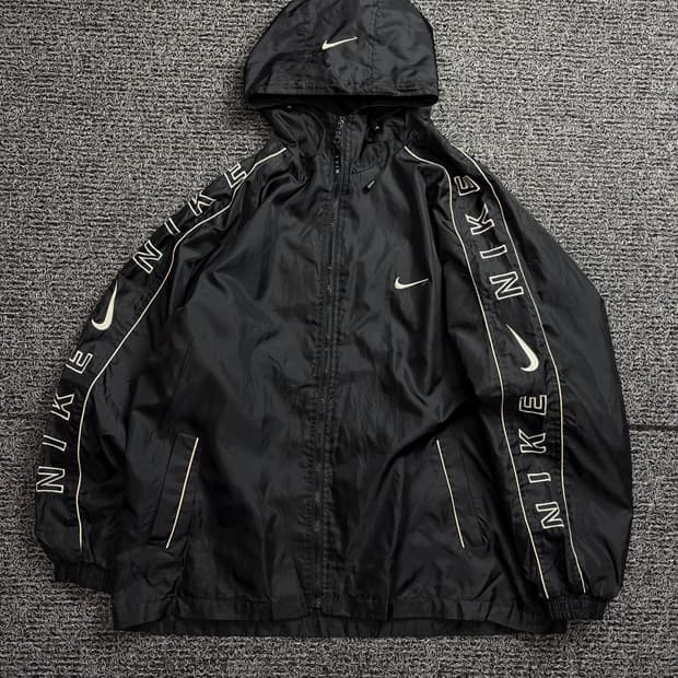00s 나이키 올드스쿨 빅스우시 사이드 멀티로고 바람막이 2051