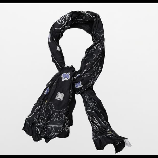 더 뮤지엄 비지터 스카프