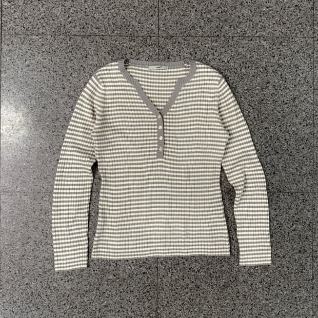 vintage ribbed henley knit