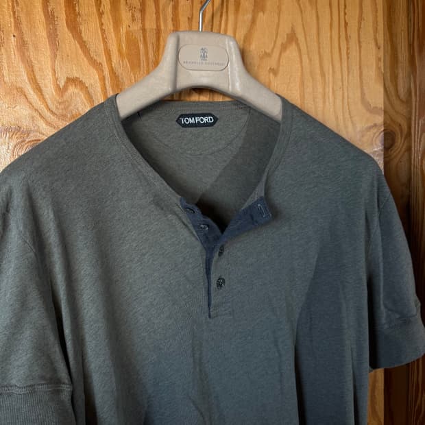톰포드 헨리넥 니트 판매 합니다.