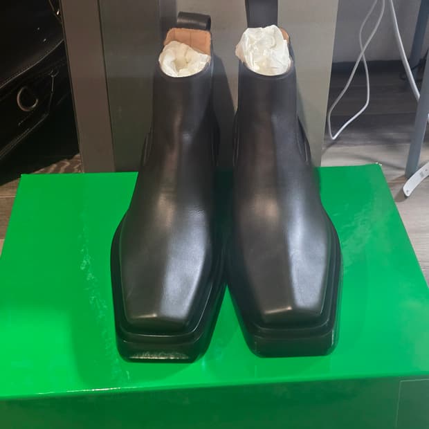 보테가 세일합니다