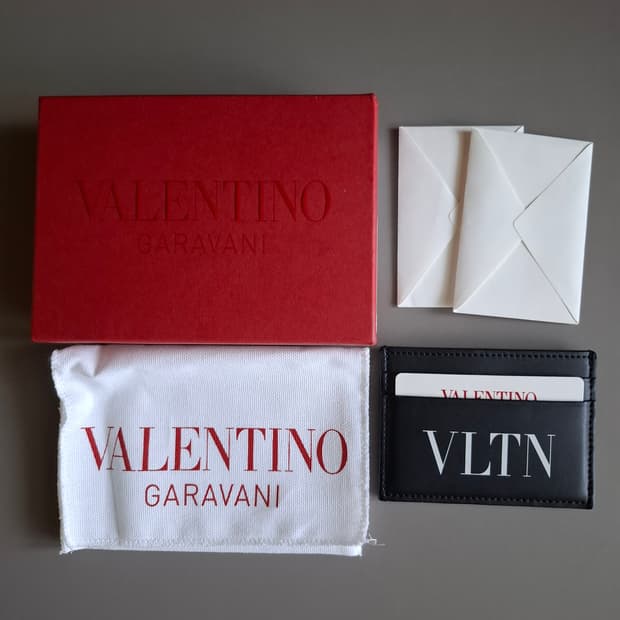 발렌티노 VLTN 카드지갑 블랙