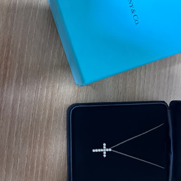 티파니앤코 크로스 다이아 목걸이 스몰