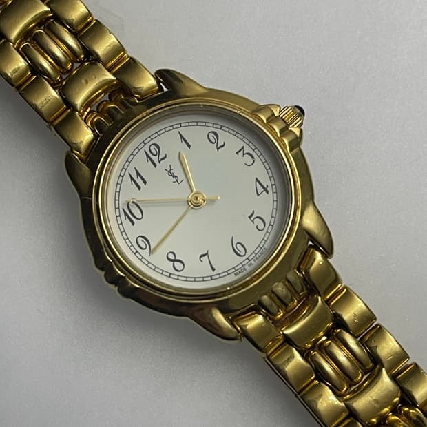 입생로랑 빈티지 시계 골드
