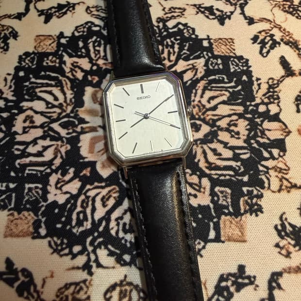 SEIKO 빈티지 쿼츠 시계