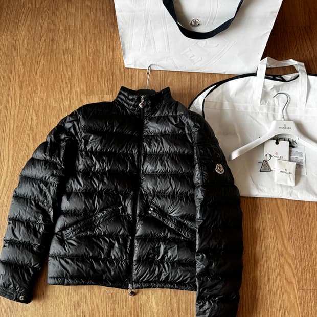 몽클레어 아게이 3사이즈 블랙