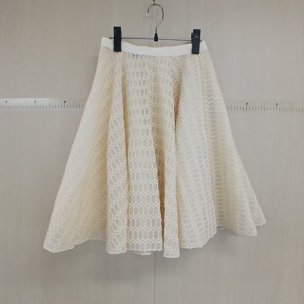 아이보리 레이스 A라인 스커트