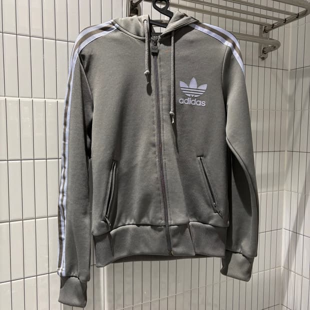 아디다스 후드플락 그레이