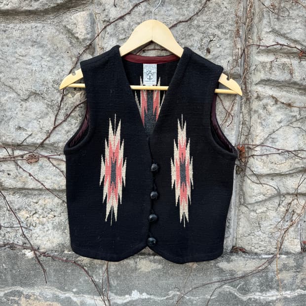 오르테가 핸드 우븐 울 치마요 베스트 블랙 우먼