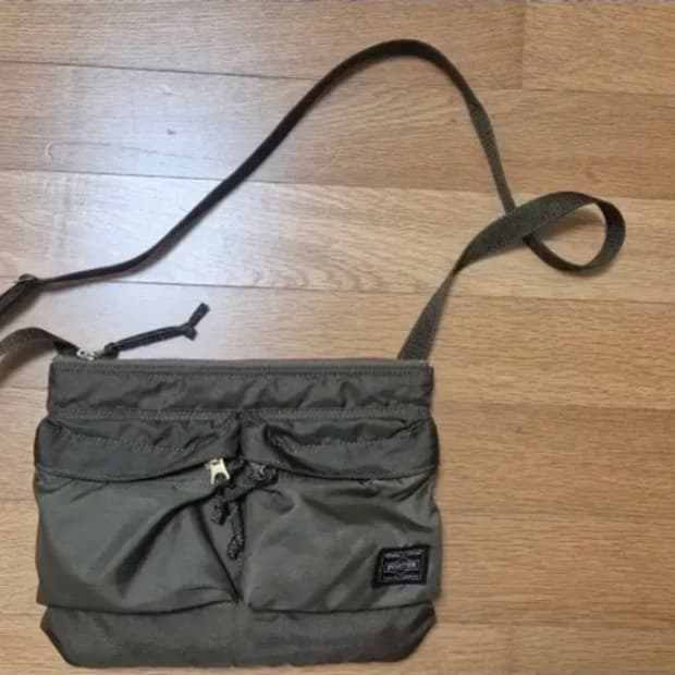 요시다 포터 포스 숄더백 세이지 그린(주우재)