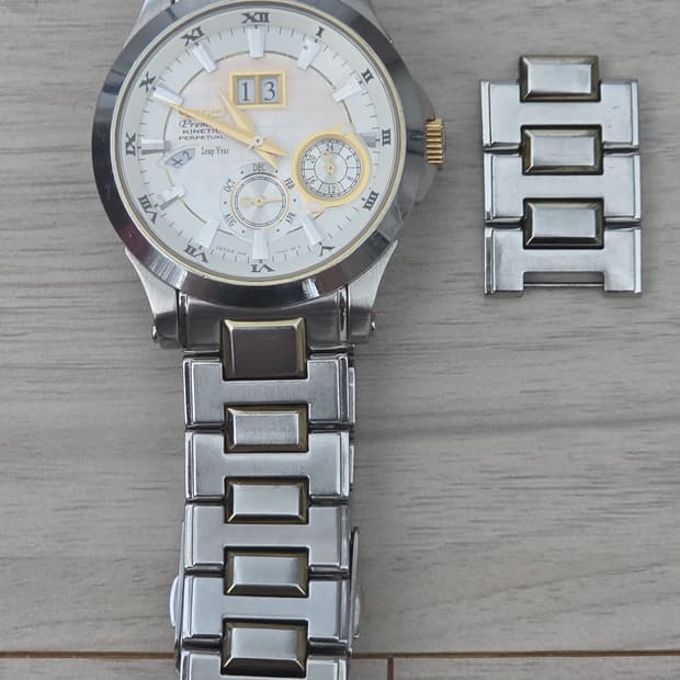 세이코 프리미어 SNP001J 스누피001 키네틱릴레이 시계