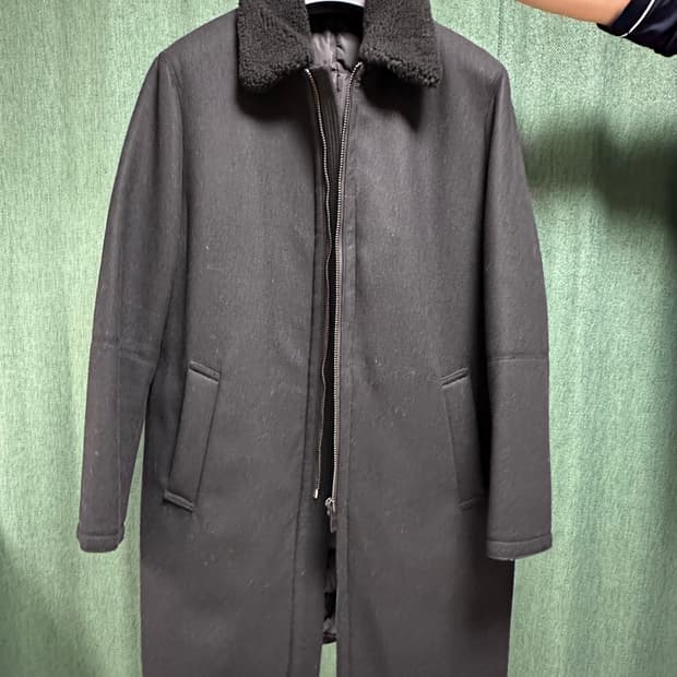 코모도스퀘어 패딩 코트