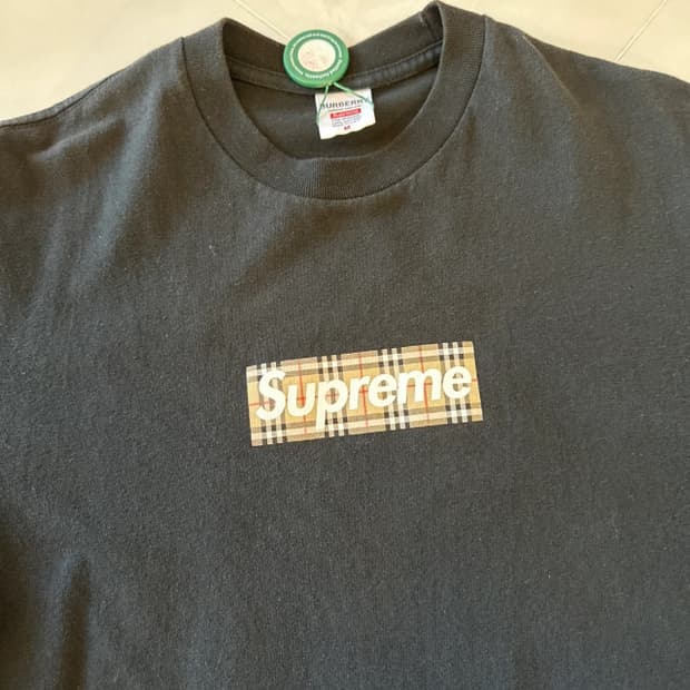 버버리X슈프림 박스로고티