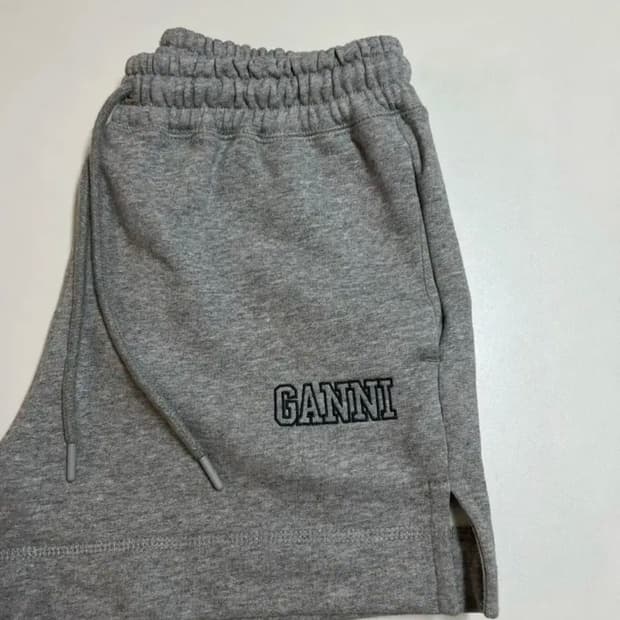 Ganni 스웻쇼츠