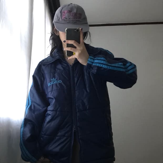 아디다스 80s 데상트 네이비 패딩